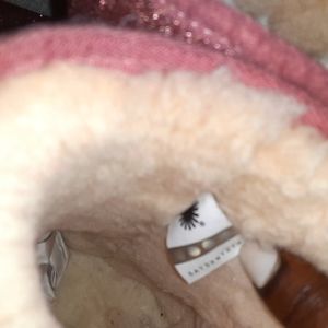 Little girl beautiful uggs